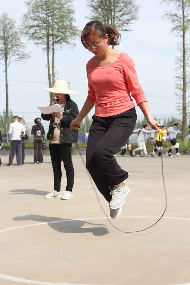 乐动网站-(中国)有限公司员工积极参加院趣味运动会